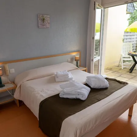 Bleues Club Keravel Hotell